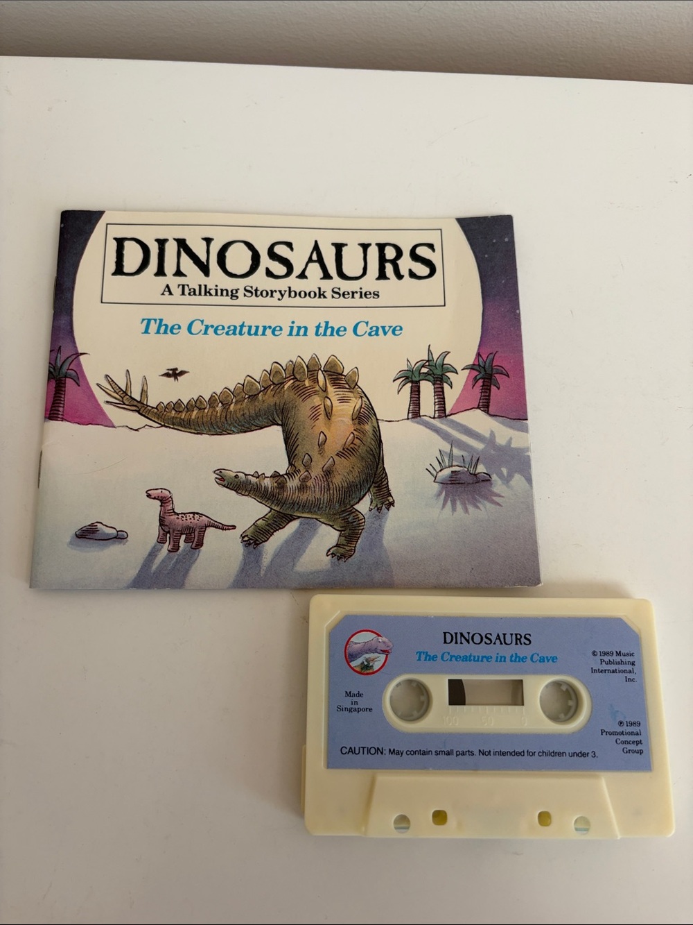 DINOSAURS The Creature in the Cave Talking Storybook Cassette & Read Along Book